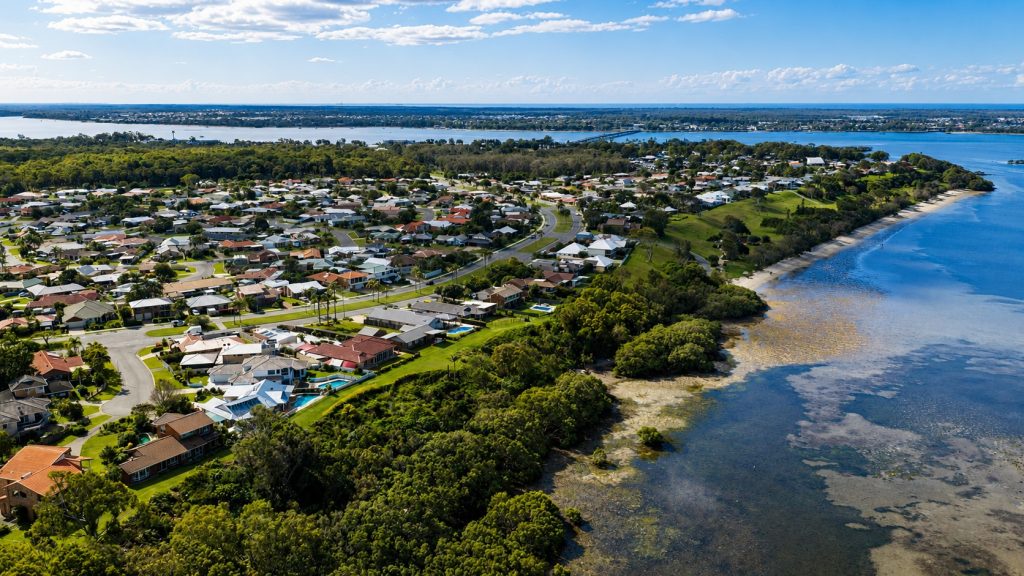skip bin hire sandstone point waterfront bribie island bridge